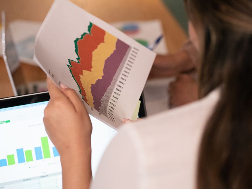 Illustration zu Datenanalyse und Kursstruktur